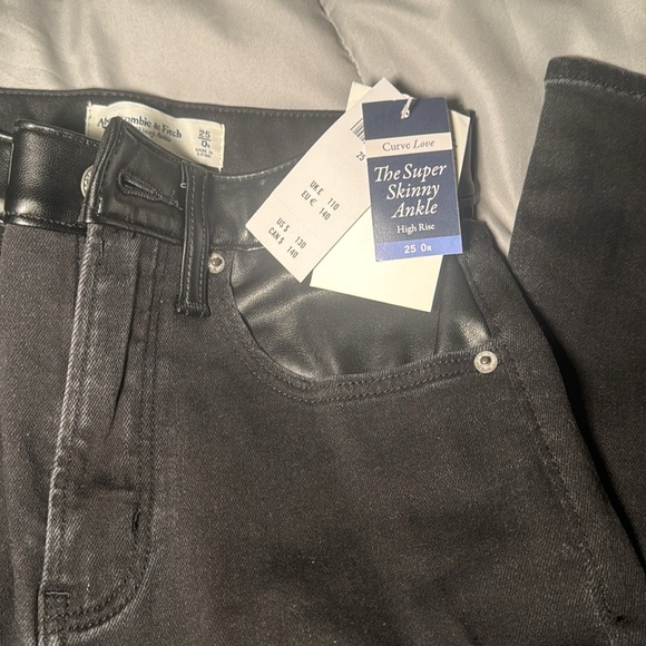 Abercrombie & Fitch Curve Love Mixed Fabric High Rise Super Skinny Ankle Jeans - Picture 5 of 6